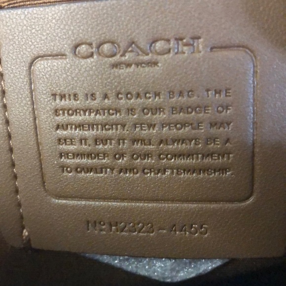 COACH SIG ZIP TOTE NWT - Picture 5 of 10